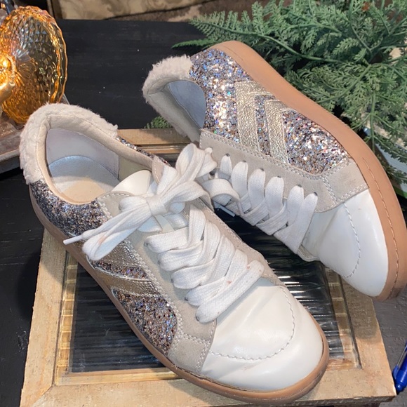 Dolce Vita Shoes - Dolce Vita sneakers ♥️♥️